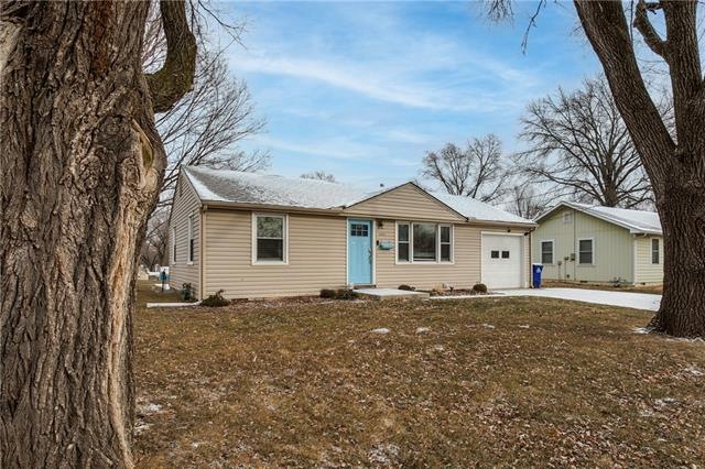 12412 W 61st St, Shawnee, KS 66216 - photo 1