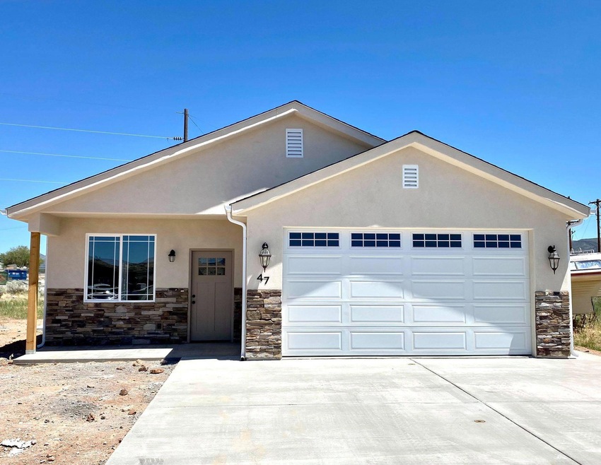 Adorable 3 bed 2 bath 1350 Sq feet