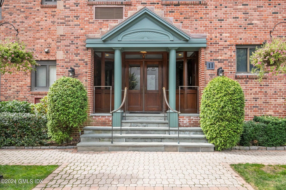 11 Lafayette Ct unit 1D, Greenwich, CT 06830 - photo 1