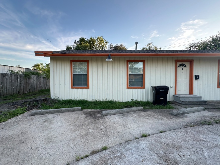 4010 Avenue N, Rosenberg, TX 77471 - photo 1