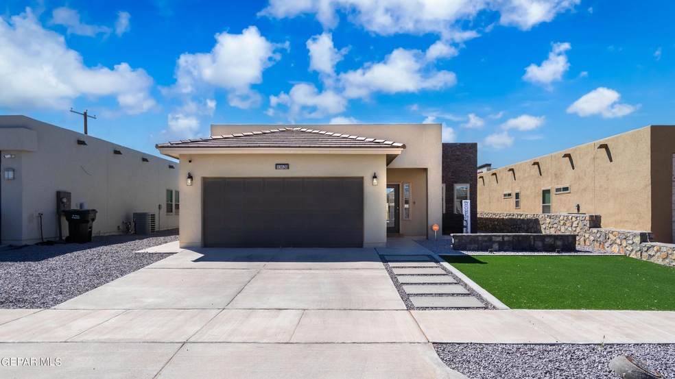 13620 Hazlewood St, El Paso, TX 79928 - photo 1