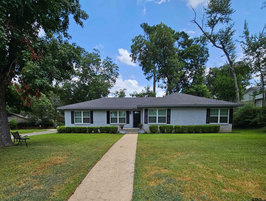 2802 2802 Pollard, Tyler, TX 75701 - photo 1