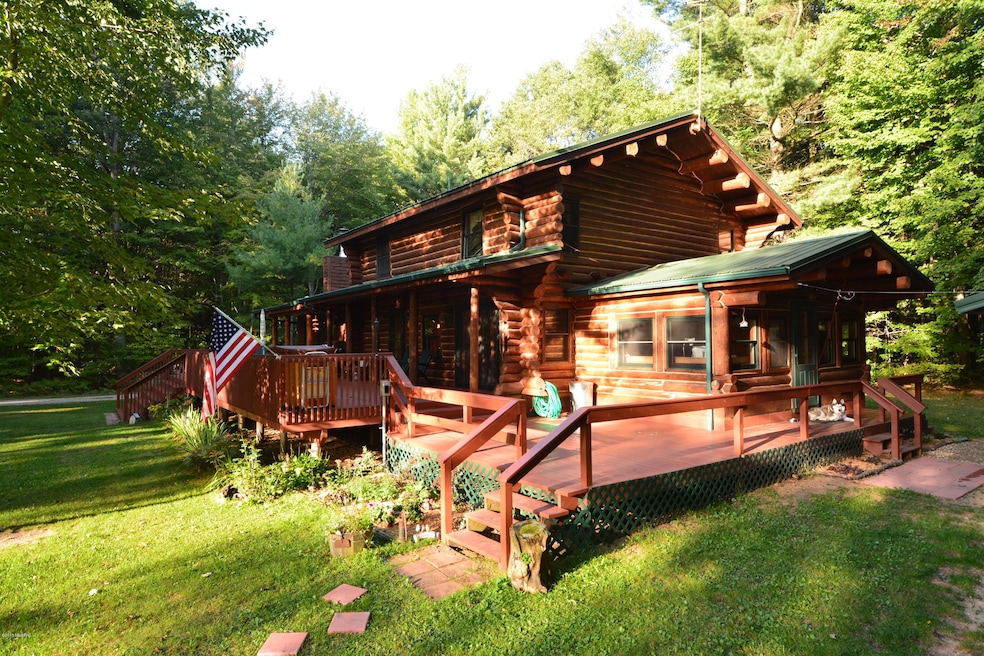 8114 W 112th Clint Maki 616-837-7630
