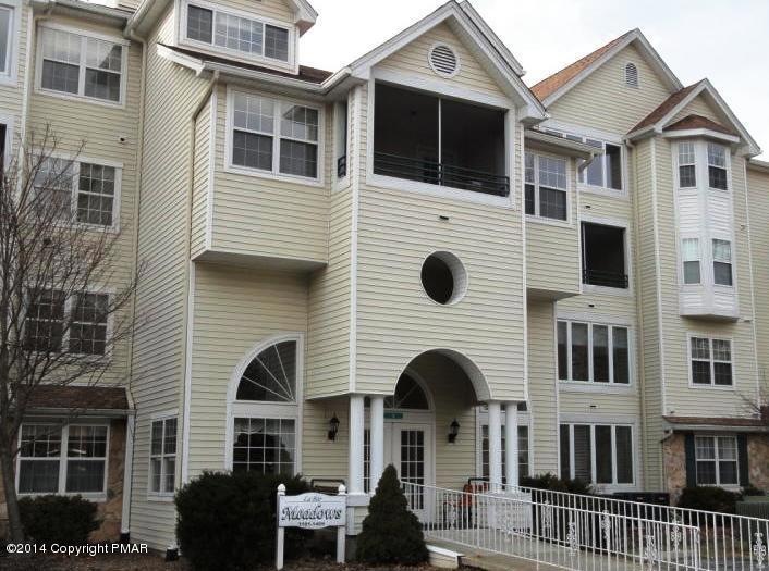 1303 Village Dr unit 1303, Stroudsburg, PA 18360 - photo 1