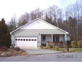 137 Red Cedar Dr, Hendersonville, NC 28792 - photo 1