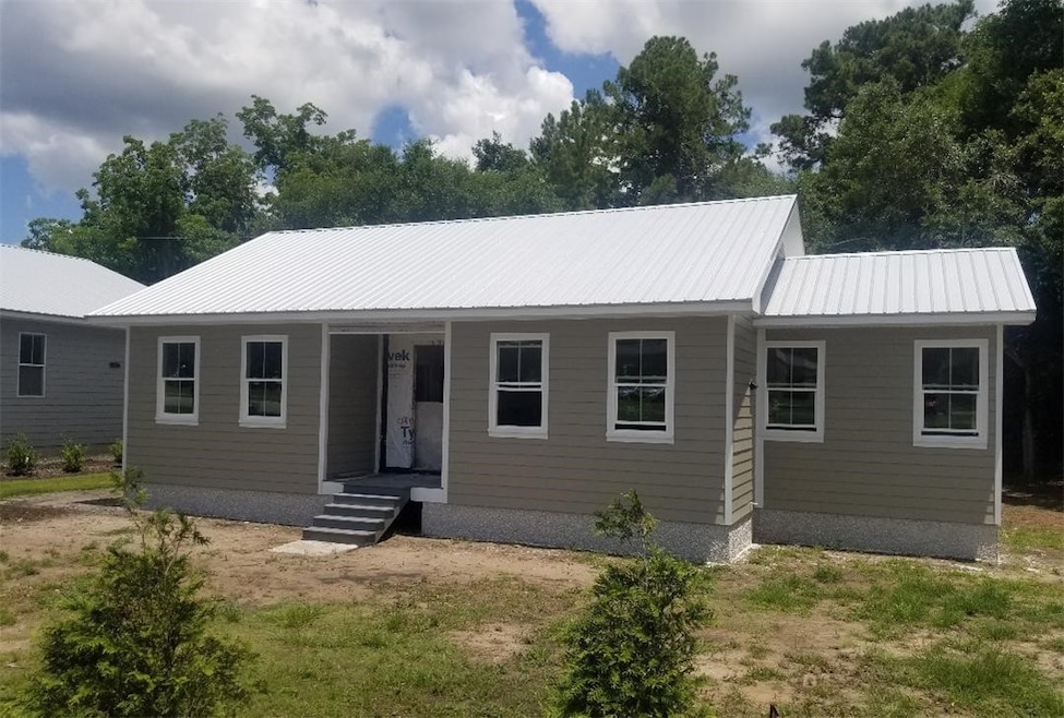 504 Ridge Rd, Darien, GA 31305 - photo 1