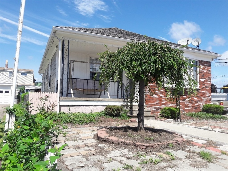 124 Dawson St, Pawtucket, RI 02861 - photo 1