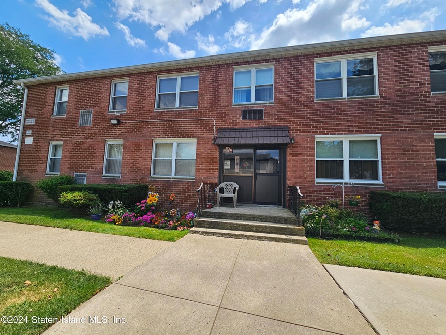 125 Cortelyou Ave unit 2-1, Staten Island, NY 10312 - photo 1