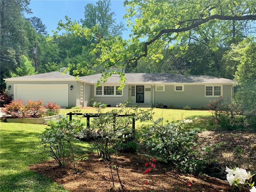 104 Strode Circle