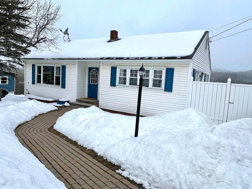 1133 Concord Ave, Saint Johnsbury, VT 05819 - photo 1