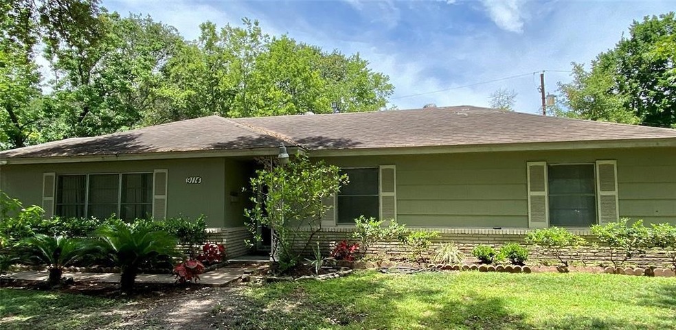 9114 Cathey Ln, Houston, TX 77080 - photo 1