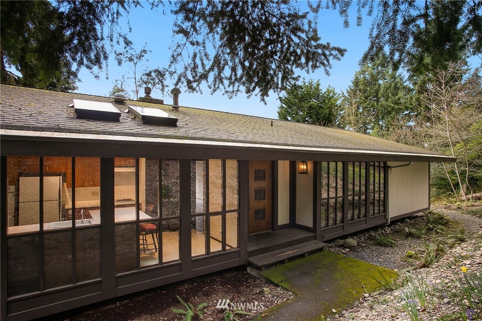 7625 W Mercer Way, Mercer Island, WA 98040 - photo 1