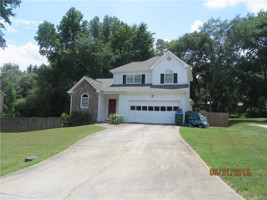 Beautiful 3 bedroom 2.5 bath home on large, lovely