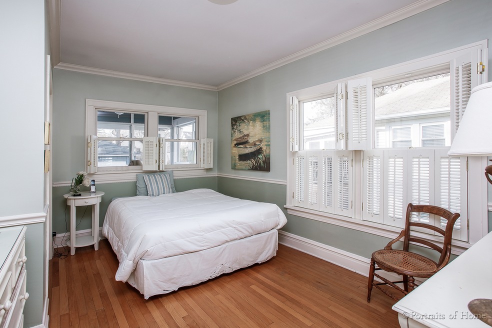 146 N Geneva Ave, Elmhurst, IL 60126 - photo 1