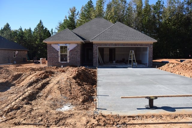 1001 Pebble Creek Dr, Lafayette Springs, MS 38655 - photo 1