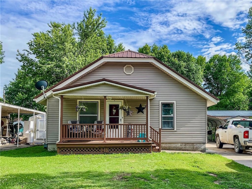 1206 Grand Ave, Parsons, KS 67357 - photo 1