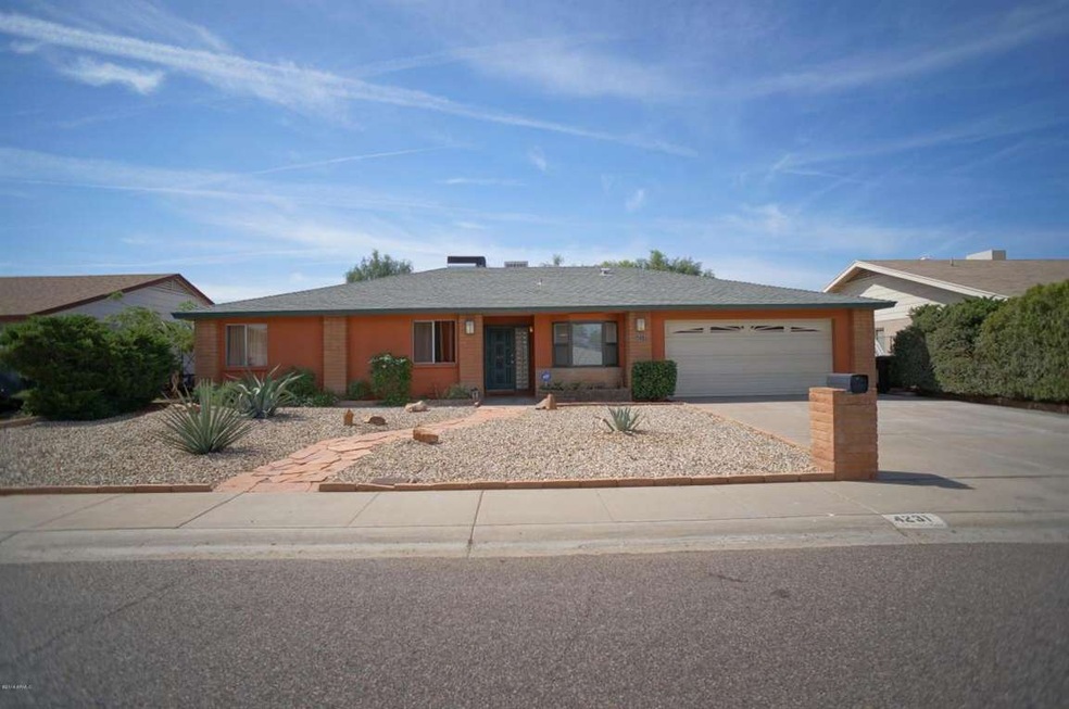 4231 W Dailey Front of Home