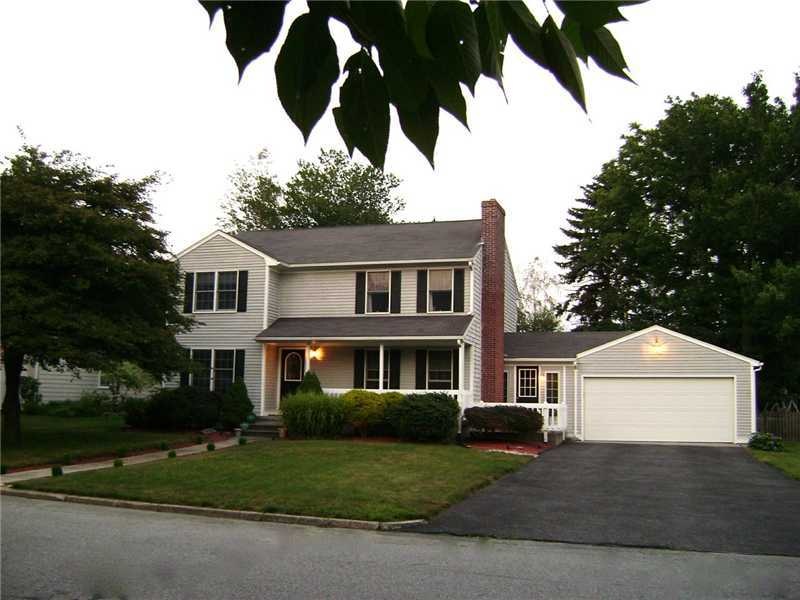 54 Glen View Dr, Cranston, RI 02920 - photo 1