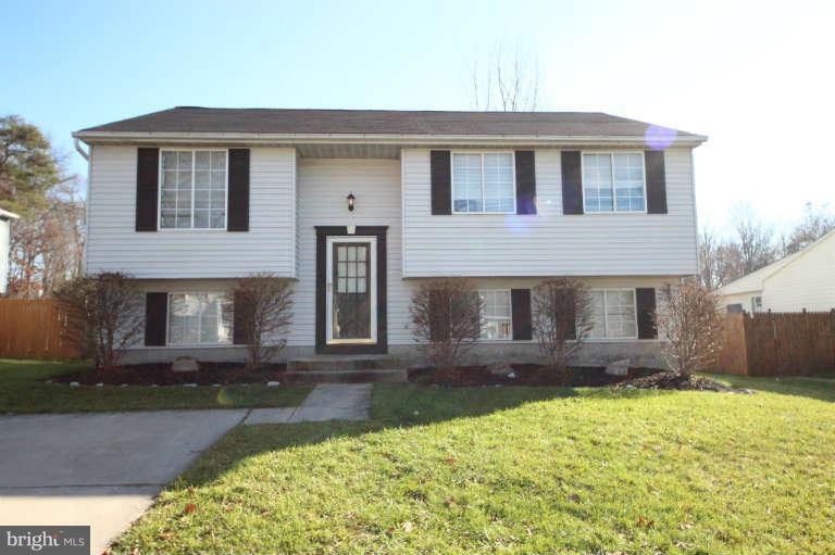 522 Fuselage Ave, Essex, MD 21221 - photo 1