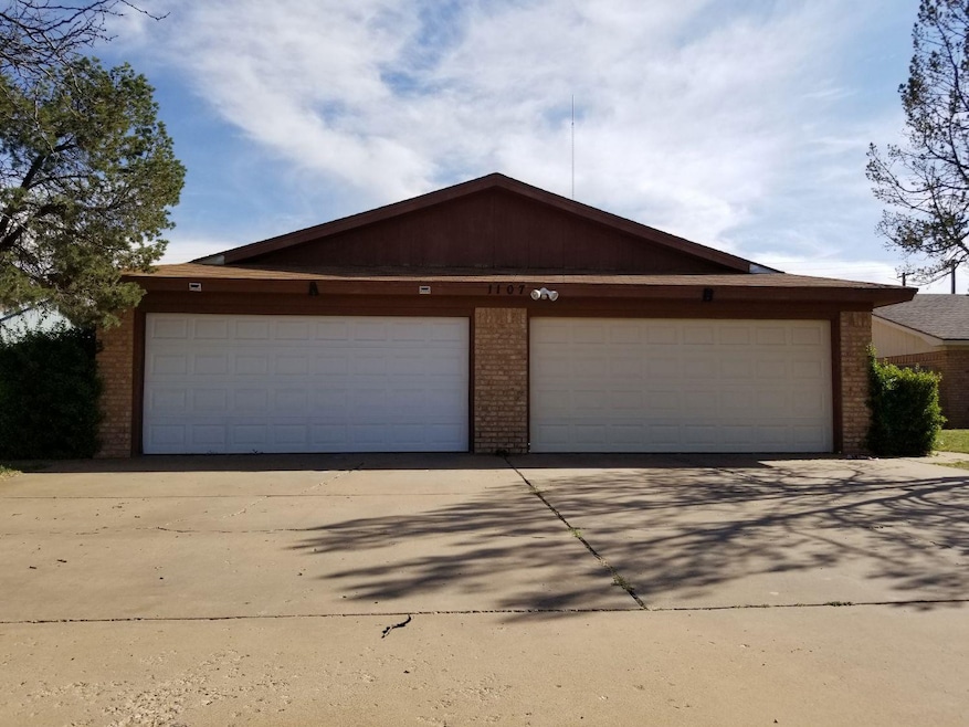 1107 80th St unit B, Lubbock, TX 79423 - photo 1