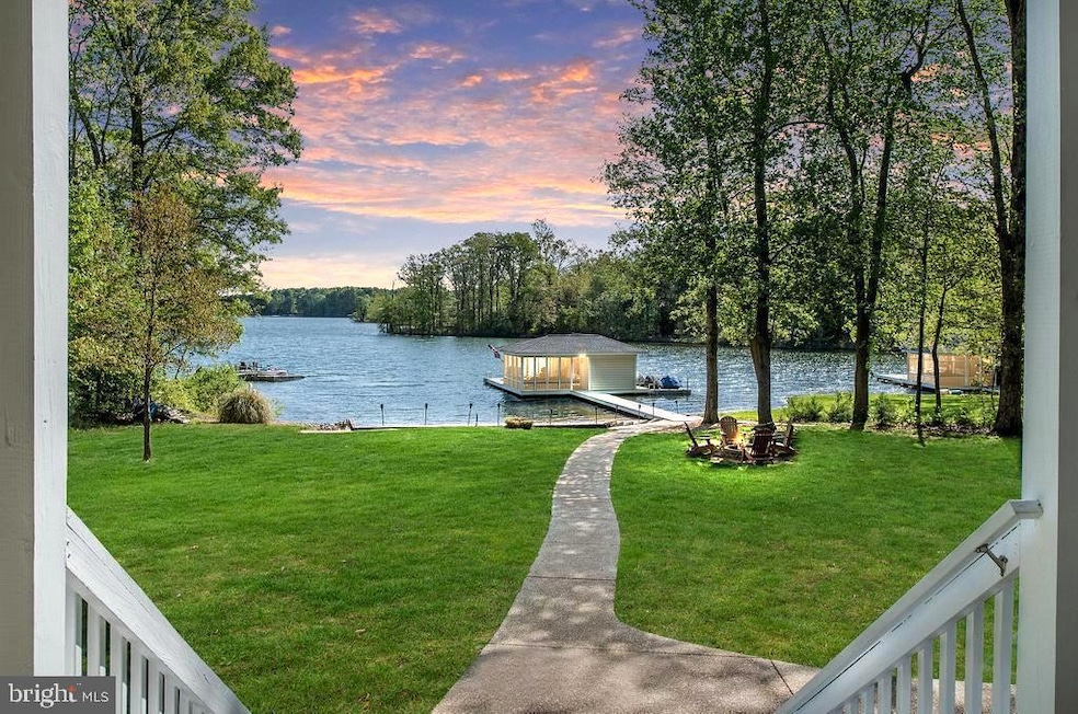 Under Contract $1,424,000