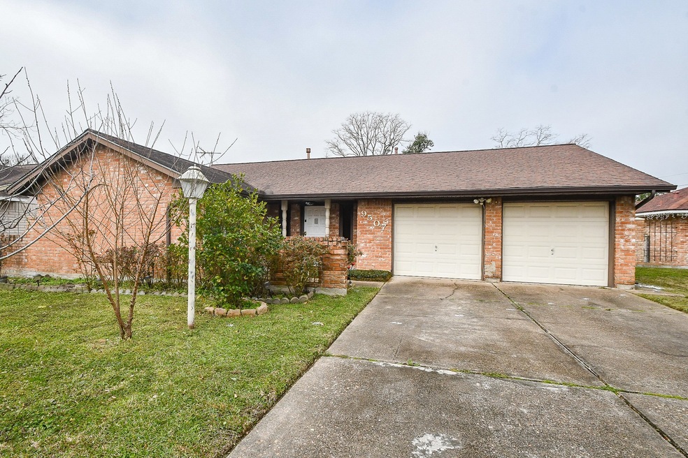 9507 Kell Cir, Houston, TX 77040 - photo 1