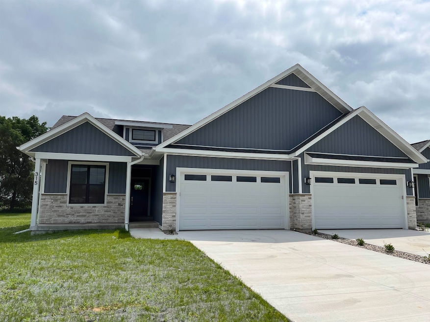 For Sale $358,900 • Co-Listing Agent