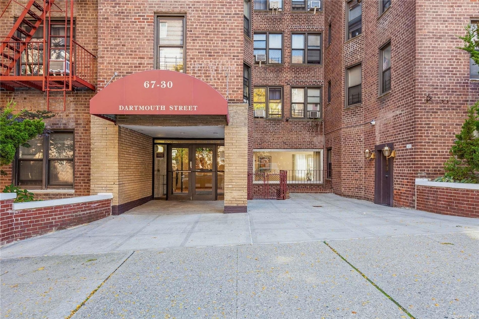 The Nebraska unit 1P, Forest Hills, NY 11375 - photo 1