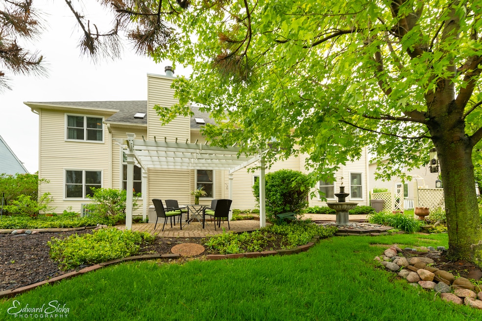 2020 Carlisle St, Algonquin, IL 60102 - photo 1