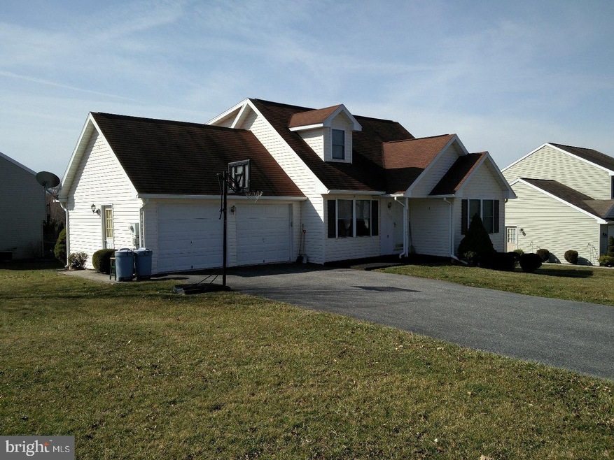 102 Karen Ct, Shoemakersville, PA 19555 - photo 1