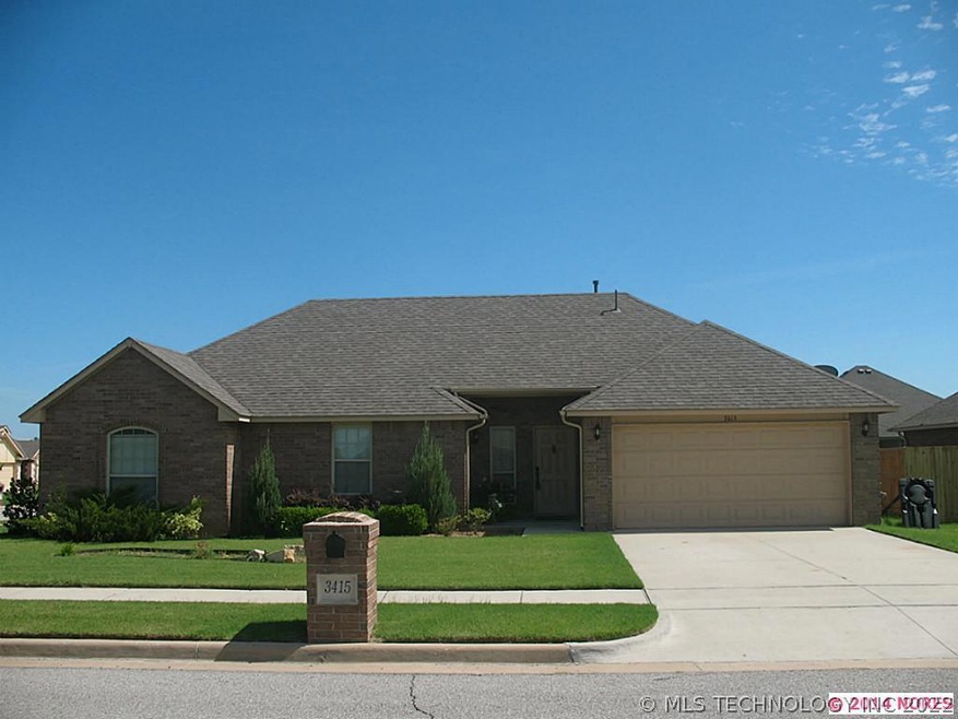Wonderfully well maintained home on Lg corner lot