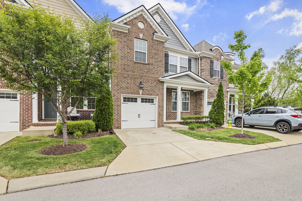 1049 Livingstone Ln, Mount Juliet, TN 37122 MLS RTC2647691