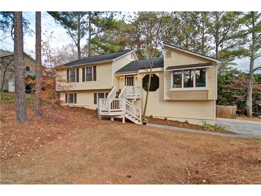 5080 Ravenwood Dr, Marietta, GA 30066 - photo 1