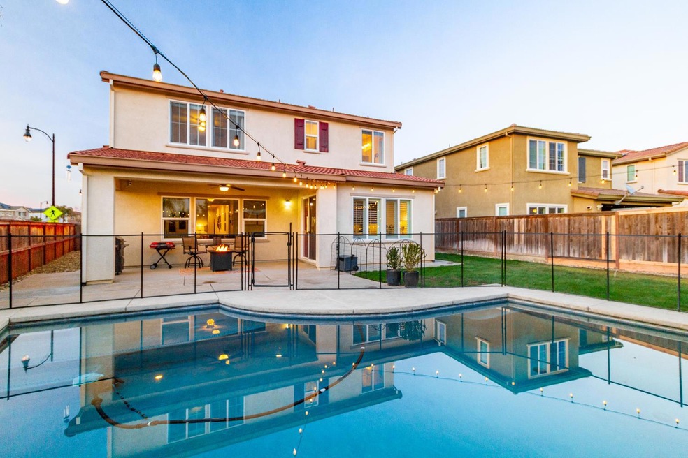 9855 Cape Verde Dr, Elk Grove, CA 95757 - photo 1