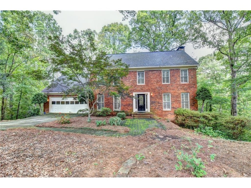 Charming Brick Home on Quiet Cul-de-sac!