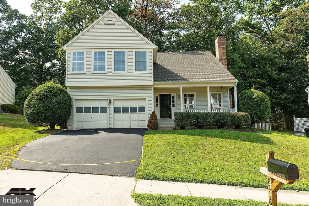 8216 Walnut Ridge Rd, Fairfax Station, VA 22039 - photo 1