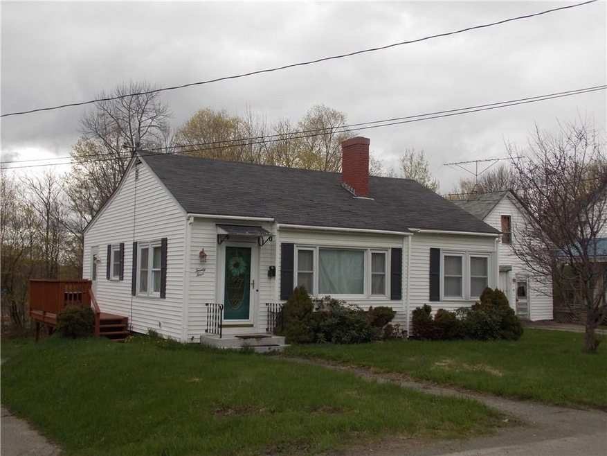 24 Prospect St, Dexter, ME 04930 - photo 1