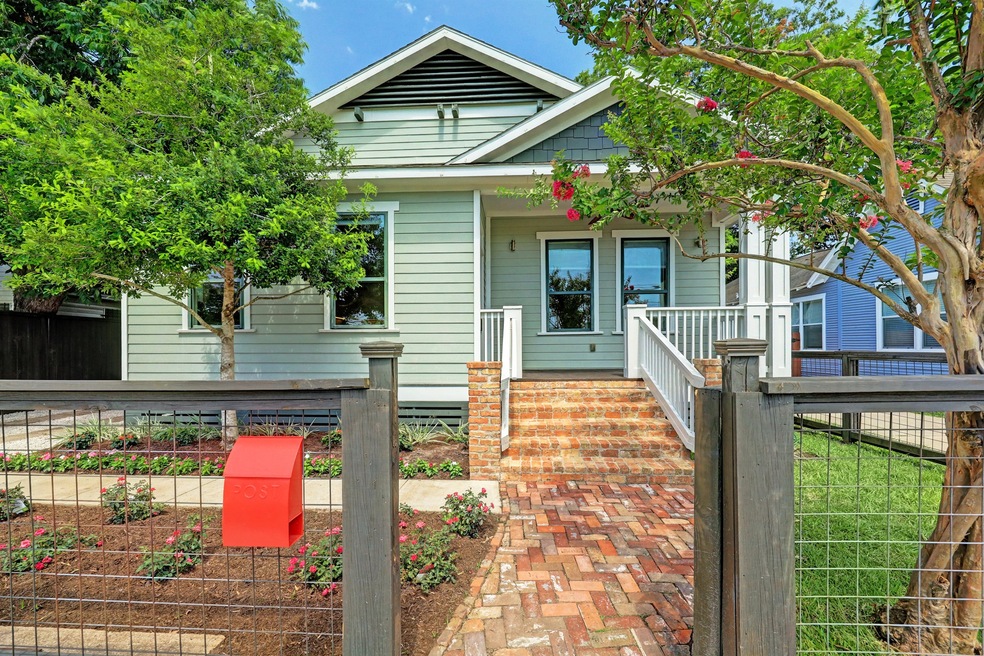 1008 Northwood St, Houston, TX 77009 - photo 1