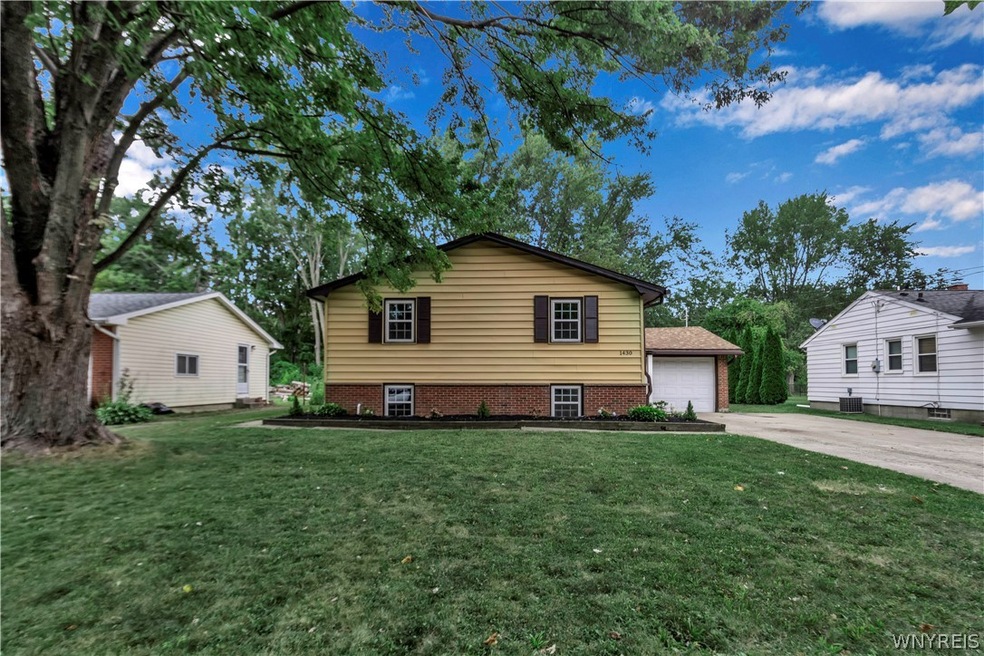 1430 Forbes St, North Tonawanda, NY 14120 - photo 1