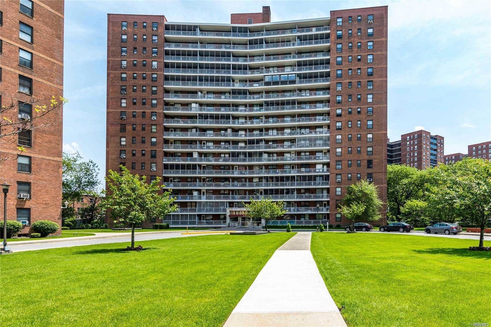 Park City Estates unit 11C, Rego Park, NY 11374 - photo 1