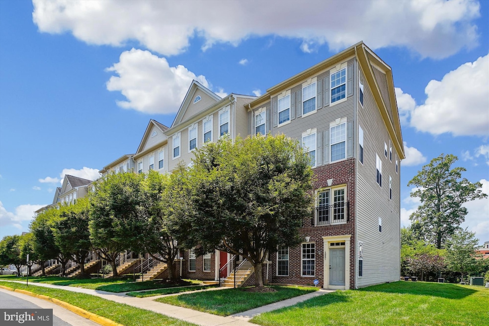 15551 John Diskin Cir, Woodbridge, VA 22191 - photo 1