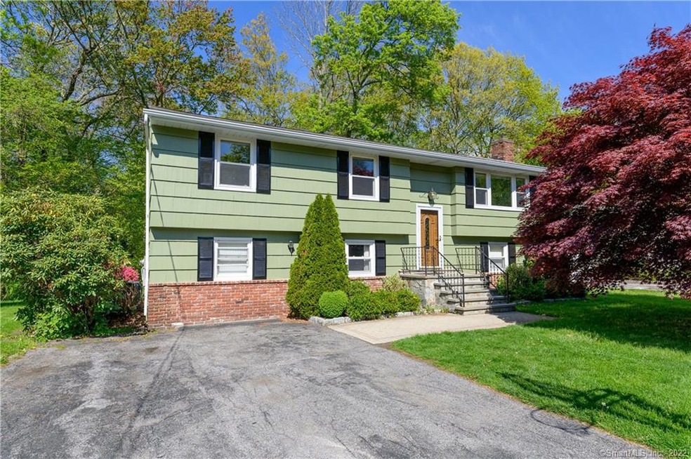 146 Prudence Dr, Stamford, CT 06907 - photo 1