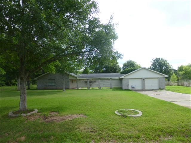 5301 County Road 166, Alvin, TX 77511 - photo 1