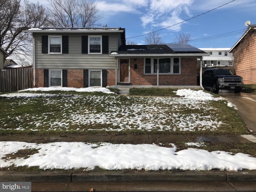 6612 Calmos St, Capitol Heights, MD 20743 - photo 1
