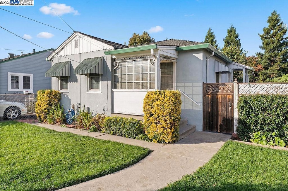 1118 Elgin St, San Lorenzo, CA 94580 - photo 1