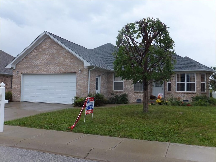 1305 W Rebecca Pkwy, Greensburg, IN 47240 - photo 1