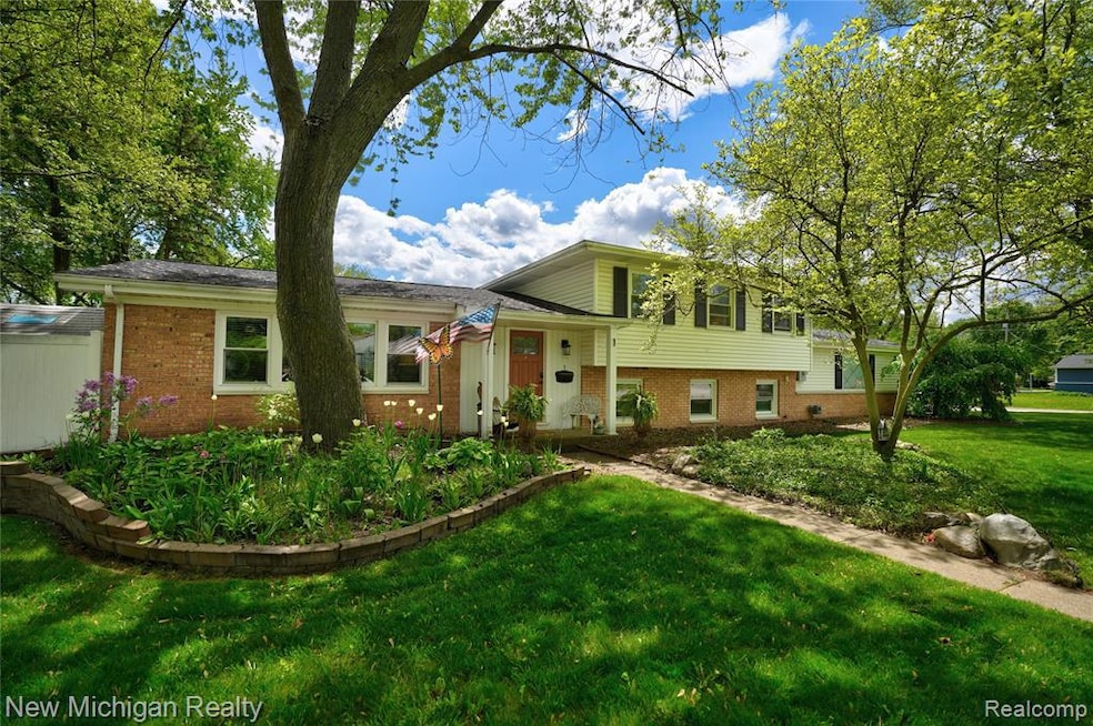1 Sunburst Ct