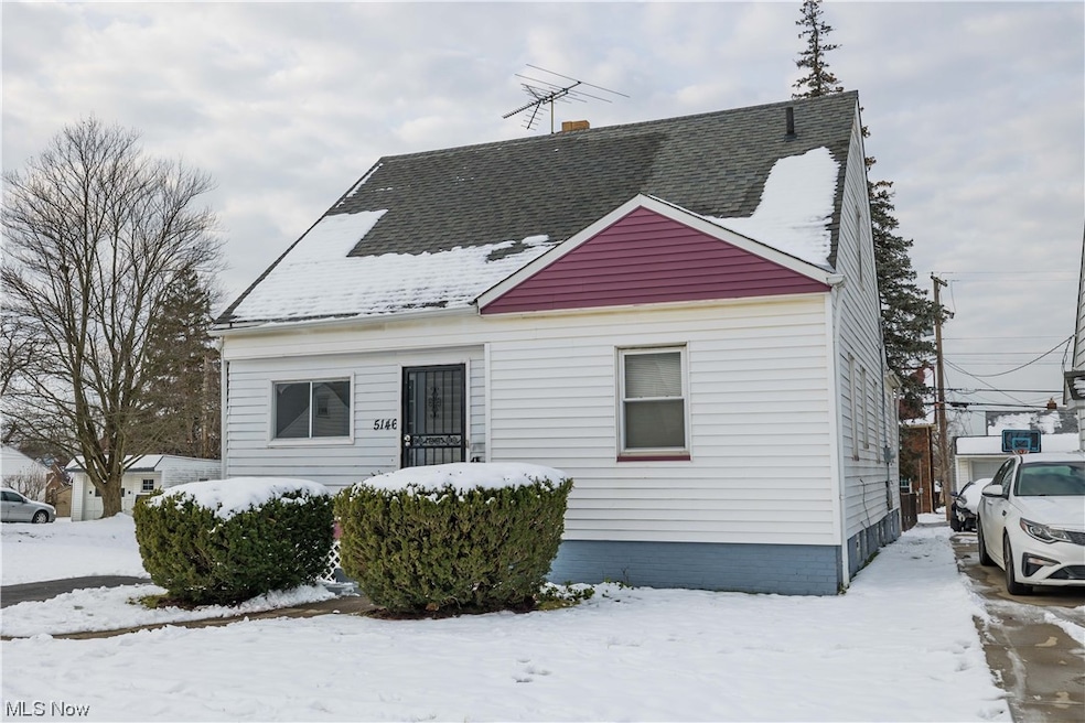 5146 Arch St, Maple Heights, OH 44137 - photo 1
