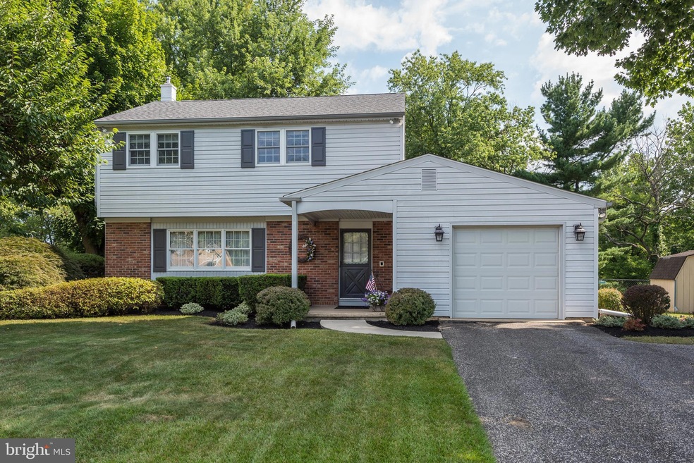 222 Swedes Run Dr, Delran, NJ 08075 - photo 1