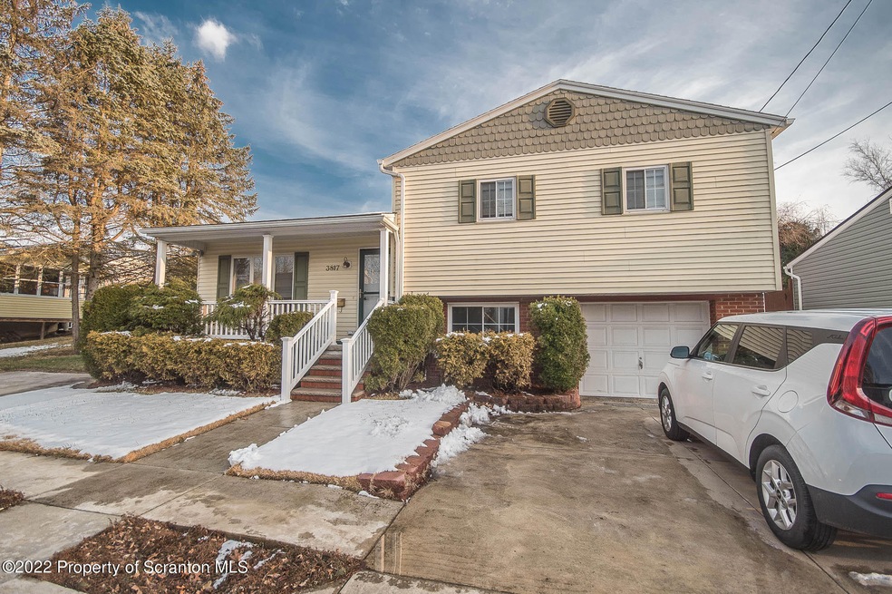 3817 Lydon Ln, Moosic, PA 18507 - photo 1